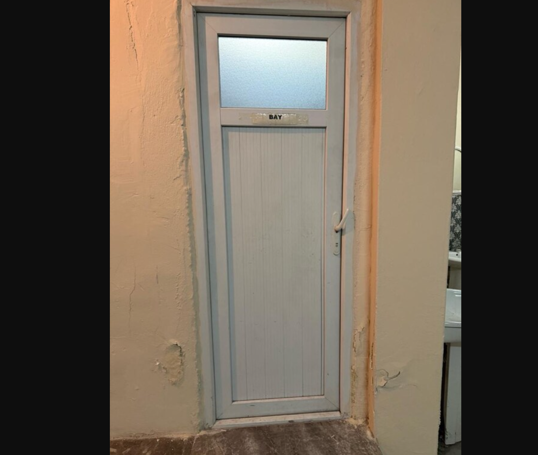 ÇIKMA PİMAPEN KAPI TUVALET KAPI